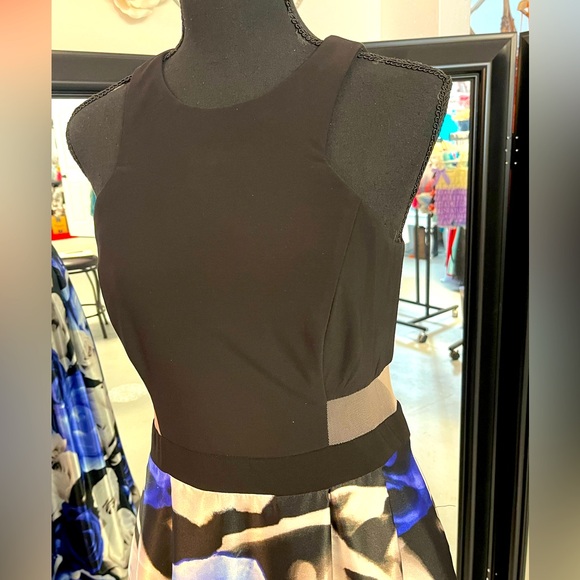 Long floral dress - Picture 3 of 3